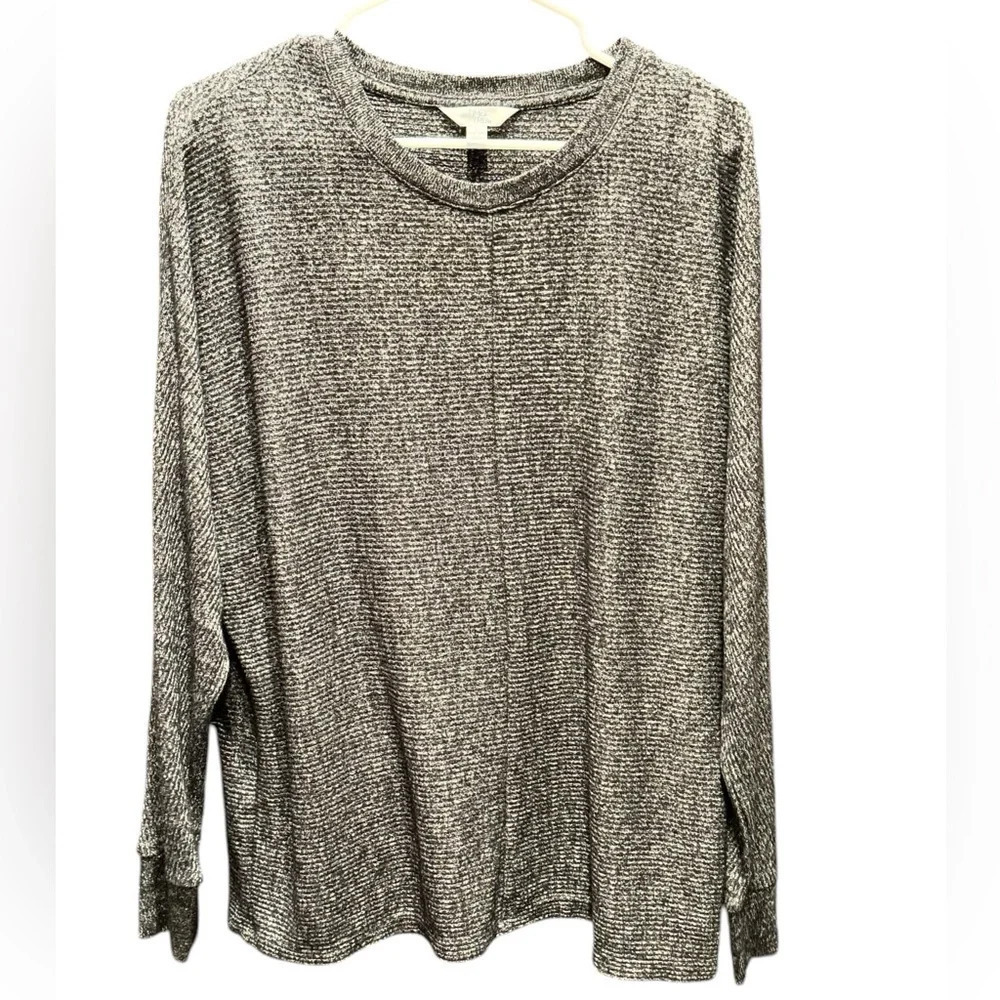 Grey sweater size LARGE super soft & stretchy